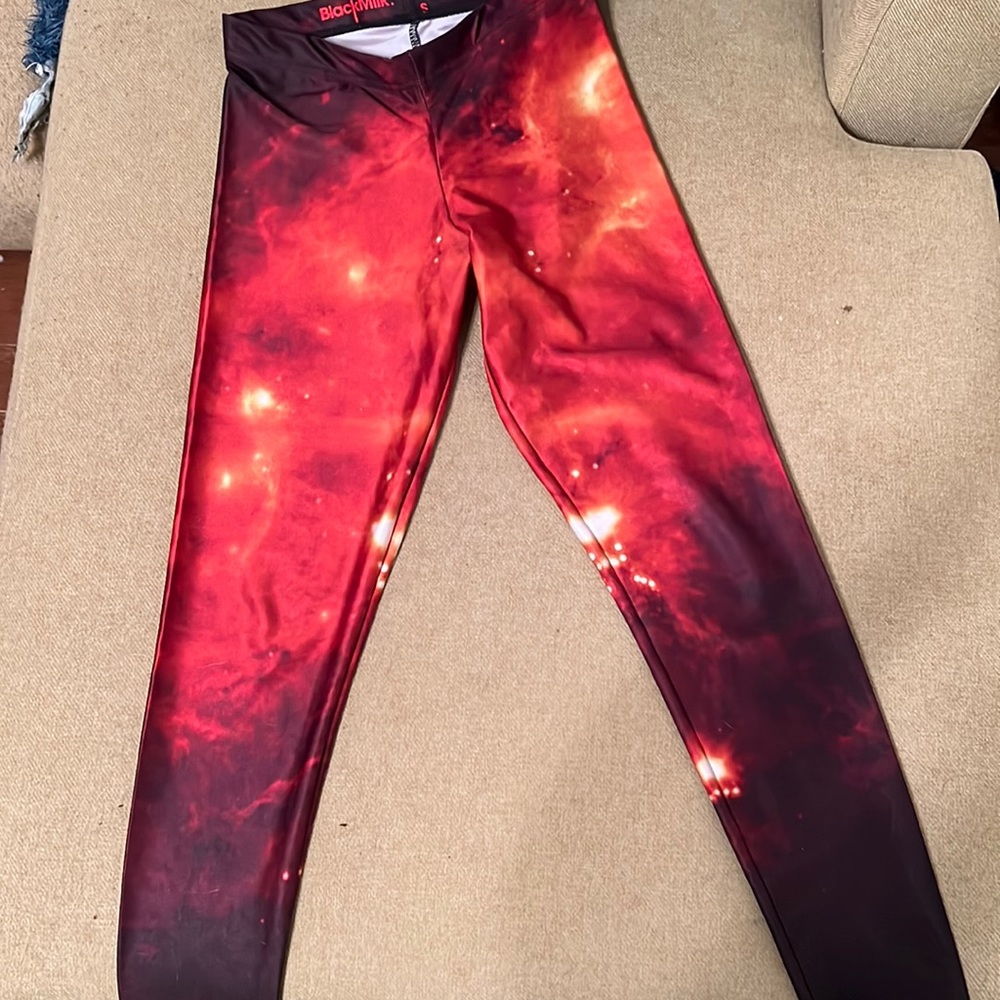 Blackmilk Lava leggings